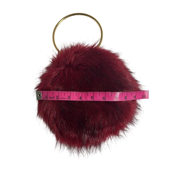 Faux Fur Puff Wristlet Bag Burgundy Unbranded w/Gold Handle - Picture 2 of 6